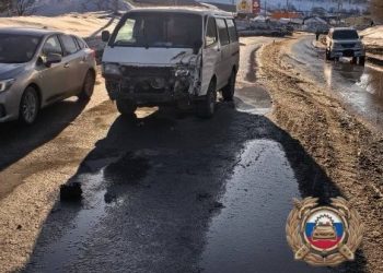 Две иномарки столкнулись на проспекте Циолковского в Петропавловске