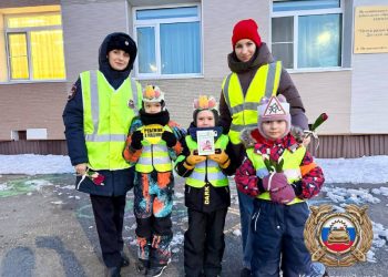 Праздничная акция «Цветы и правила для мамы прошла в Петропавловске-Камчатском»
