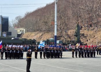 Репетиции парада Победы проходят в центре Петропавловска-Камчатского