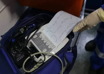 Мильковские медики вывели пациента из клинической смерти, определив ритм его сердца по телефону