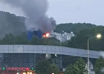 Двухкомнатная квартира полыхала в Петропавловске-Камчатском