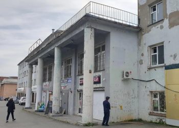 Общежитие с колоннами на 6 км в Петропавловске снесут из-за угрозы его обрушения при землетрясении