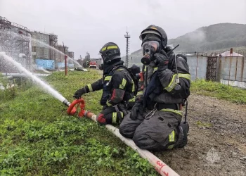 Пожар на внеплощадочном складе мазута станции КТЭЦ-2 тренировались тушить камчатские огнеборцы