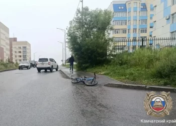 На Камчатке 44-летняя автоледи сбила 10-летнего велосипедиста