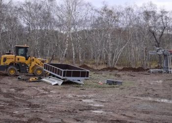 В Вилючинске завершается монтаж новой канатной дороги на горнолыжной базе